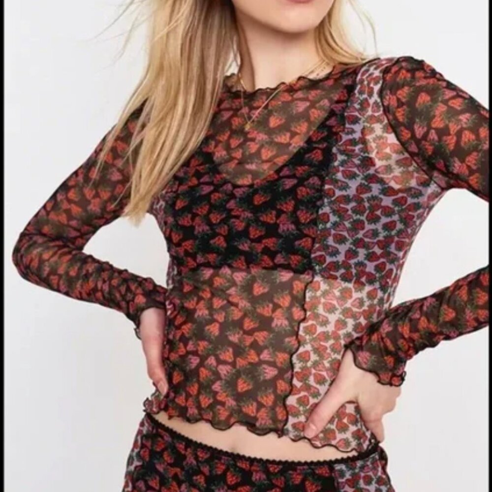 UO ‘90s Strawberry Print Panelled Mesh Top